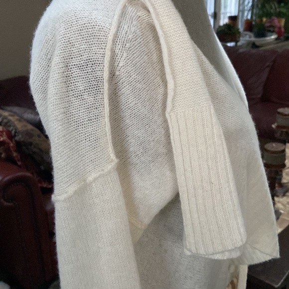 Sweater - Picture 3 of 5